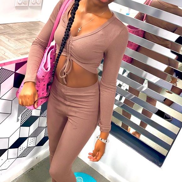 Brown two piece set - Picture 2 of 2